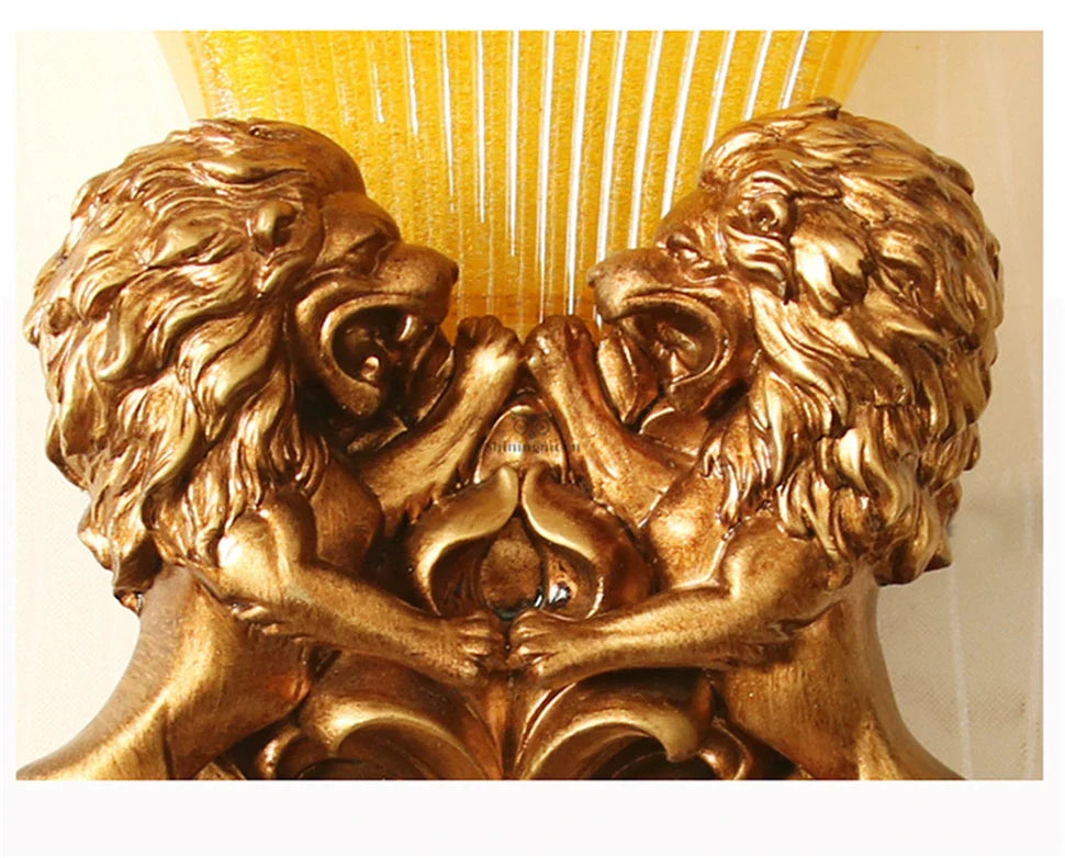 Arandela Escultural Leão Dourado em Cristal