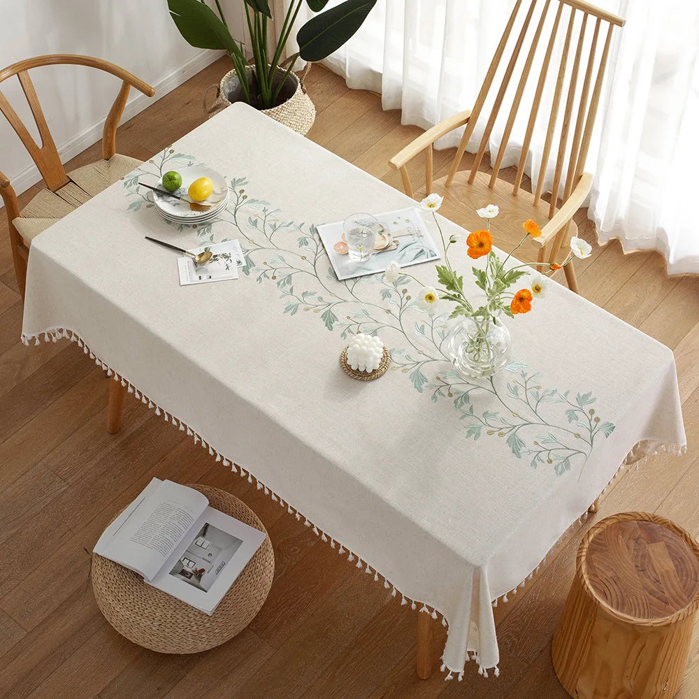 Toalha de Mesa Floral Bordada em Linho de Algodão