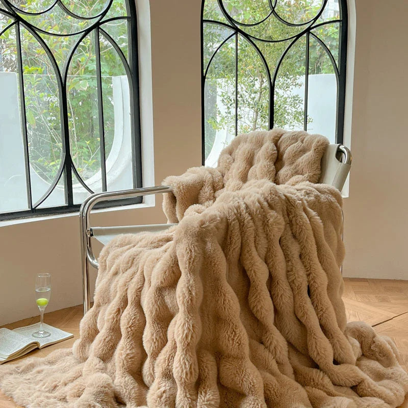 Manta de Luxo em Couro Sintético - Sofisticação e Conforto