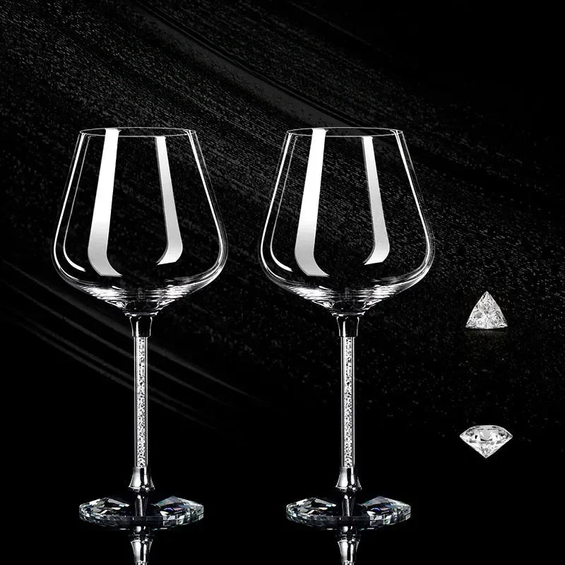 Conjunto de 2 Taças de Cristal Luxuoso com Haste Banhada