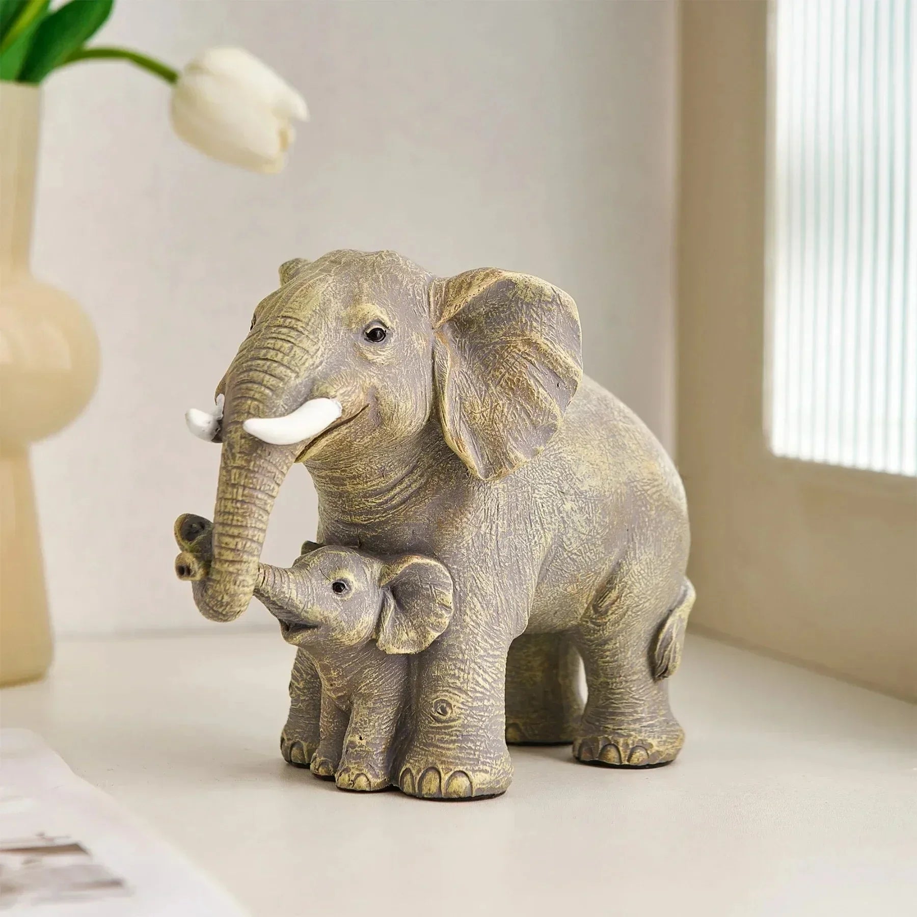 Estátua de Elefante em Resina - Símbolo de Elegância e Prosperidade