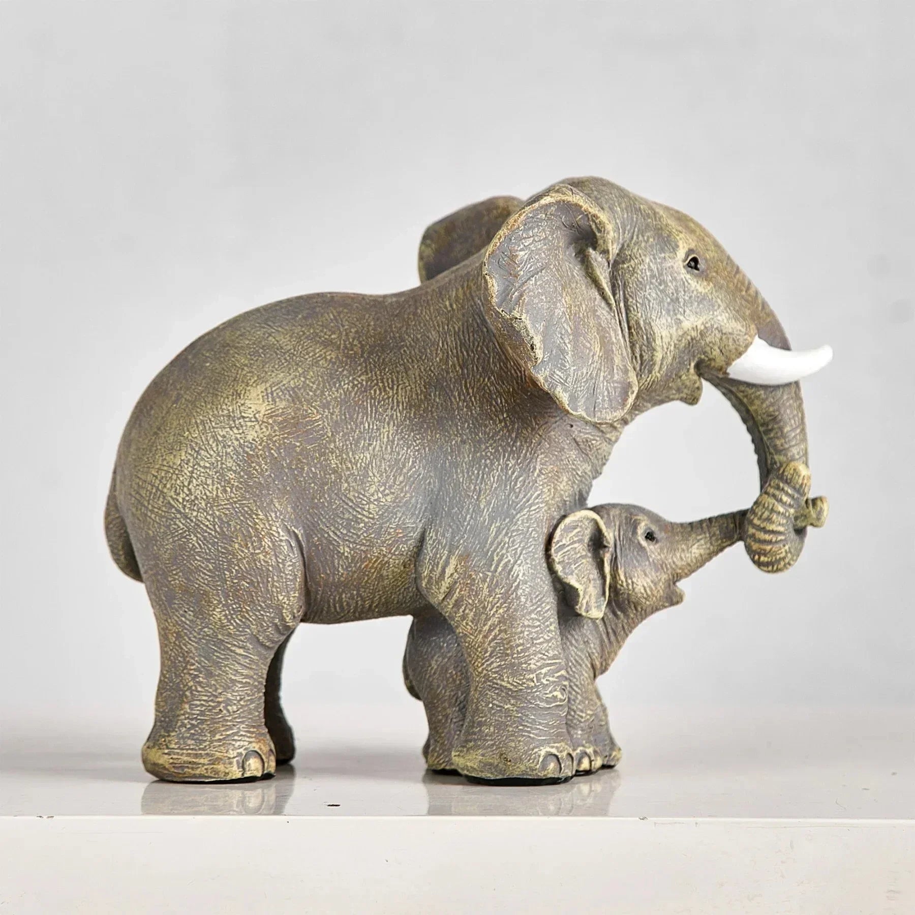 Estátua de Elefante em Resina - Símbolo de Elegância e Prosperidade