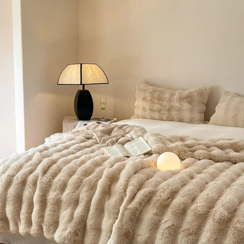 Manta de Luxo em Couro Sintético - Sofisticação e Conforto