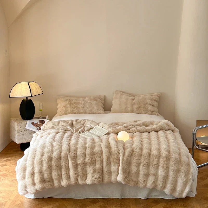 Manta de Luxo em Couro Sintético - Sofisticação e Conforto