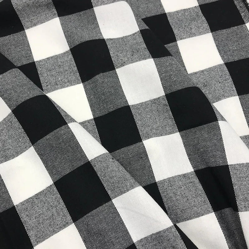 Toalha de Mesa Xadrez Natalina com Babados