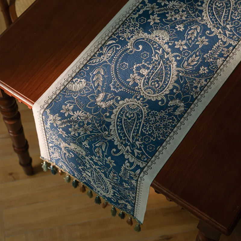 Toalha de Mesa Jacquard Floral com Franjas Elegantes